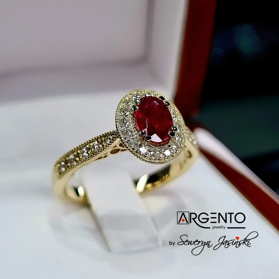 Naturalny Rubin i diamenty P104