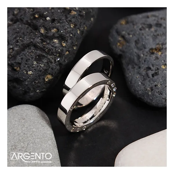 OB178 Obrączki z białego złota z brylantami na brzegach